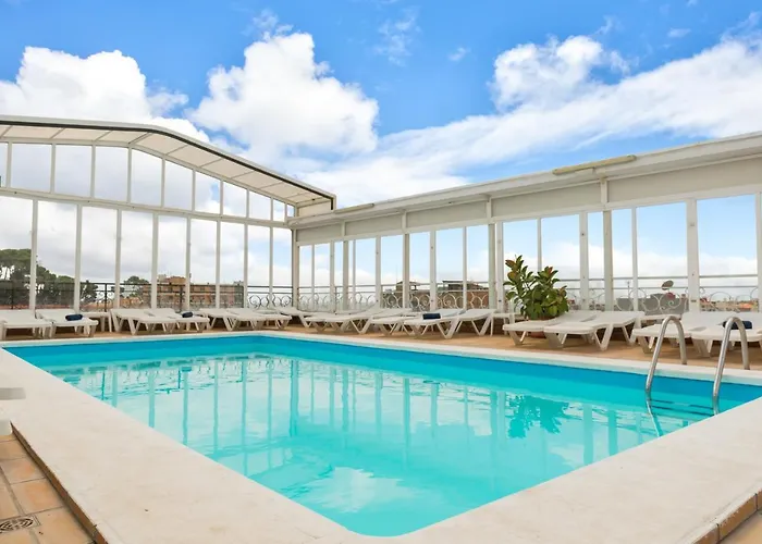 Mercedes 3* Lloret de Mar