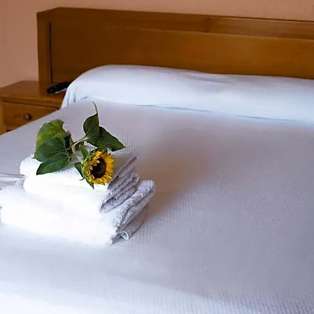 Mercedes Otel 3*