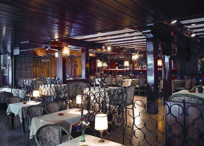 Отель Mercedes Льорет-де-Мар