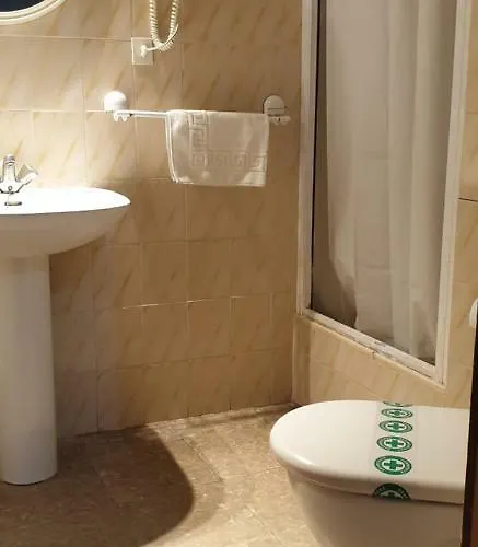 Mercedes Отель 3*