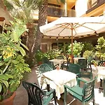Mercedes Otel 3*
