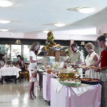 Mercedes Hotell Lloret de Mar